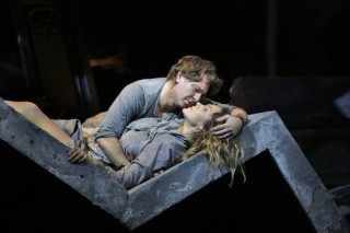 Roberto Alagna steps in to rescue Puccini’s ‘Manon Lescaut’