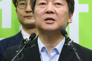 Ahn’s party feuds over opposition unity