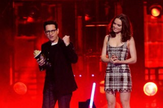 ‘The Force Awakens’ wins top honors at MTV Movie Awards