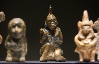 The body, animals and deities: Mayan art on show in Berlin