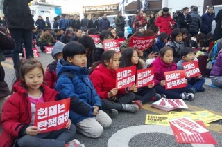 South Koreans react with joy, anger over Park’s ouster
