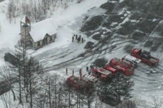 One dead as volcano erupts near Japan ski resort