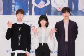 Medical drama with comedy, but without doctors, ‘A Poem, a Day’ Medical drama with comedy, but without doctors, ‘A Poem, a Day’