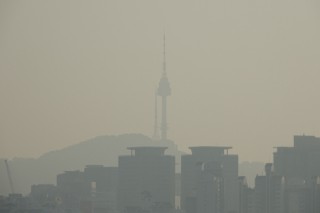 Seoul to provide masks for elderly amid bad air quality