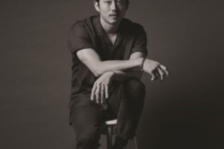 Steven Yeun’s flag controversy grows despite apology