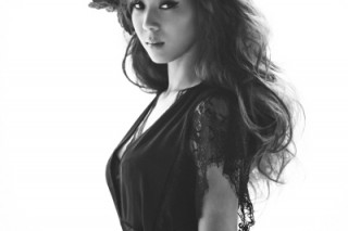 Yoon Mi-rae confirms July release, solo concerts