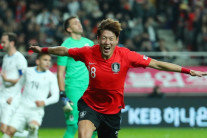 한국축구, 36년 만에 우루과이 잡았다…벤투호 무패행진