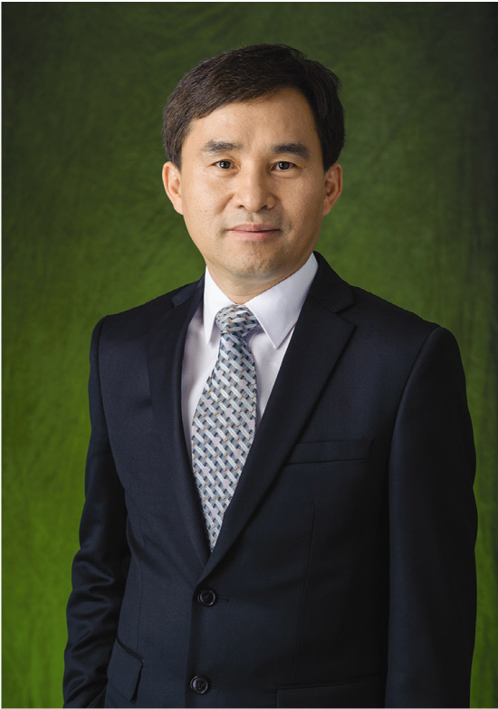 DON BAE LEE