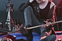 엠파이어 레드, 모델 포스에 ‘시선 집중’