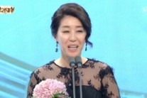 [SBS연기대상] 김미경, 특별연기상 수상 “연기 깊이 깊어지길”