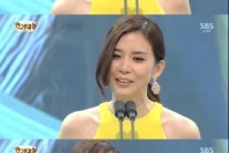 이보영,  대상 수상 “‘너목들 ‘넘으란 지성 충고, 지킬 수 없었다”(종합)