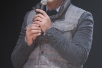 오지호 “비트윈, 올해 가장 뜨는 신인되길 바라”