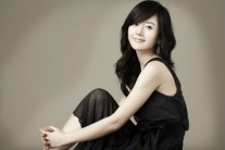 염정아, 판타지오와 재계약 ’10년의리 지켰다’