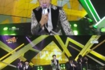 ‘음중’ 동방신기, 독보적 무대 연출 ‘퍼포먼스 제왕’