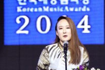 선우정아, 제11회 한국대중음악상 ‘올해의 음악인’ 수상