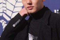 유아인, 악플러에 일침… “다이다이 함 뜨까?”
