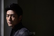 반듯한 이미지의 배우 지진희…그의 불륜 · 악역 의외성의 재미