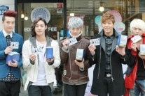 ‘성룡 키즈’ JJCC, 인사동 게릴라 이벤트..화이트데이 사탕 전달