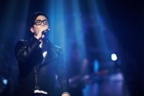 이적 소극장공연 공연사 새기록 “누적 관객 4만명 기념비적 기록”
