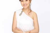 장윤정, 6월 출산 준비 위해 각종 프로그램 하차..9월 컴백