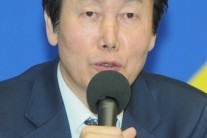 [이슈현장]전진국 KBS 편성 본부장, 아나운서 전보인사-전현무 캐스터 영입에 입 열다
