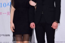‘닥터 이방인’ 강소라 이종석, 노란리본달기 캠페인 동참 ‘엄숙한 분위기’