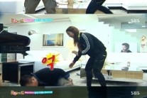 ‘룸메이트’ 송가연, 조세호·서강준에 로우킥 “때려 달라며?”