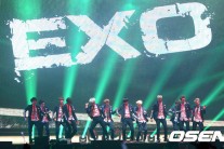EXO(엑소) 콘서트 1회 추가 결정…8시부터 티켓 예매 전쟁