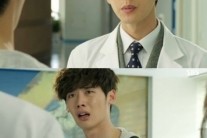 ‘닥터 이방인’ 박해진-이종석, 드디어 만났다 ‘긴장감 팽팽’