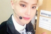 ‘엑소’ 수호 셀카,  We Are One 포즈…크리스 겨냥?