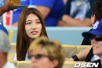 수지, 퍼펙트게임 앞둔 류현진 열렬 응원