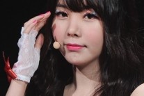 ‘애프터스쿨’ 레이나, 팬들 항의에 사과  “못 챙겨서 미안해””