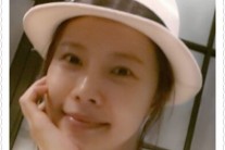유선, 셀카로 딸 소식 공개…”딸과 함께여서 더 행복해”