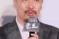 이성민 “‘군도’ 촬영장, 양기 세서 감당하기 힘들어”