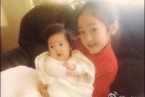 제시카 크리스탈 ‘도대체 몇 살 때야?’