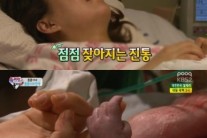 장윤정 아들, 세상과 처음 접하며 엄마 손을 꼭 잡고~ “도경완과 감동 눈물”