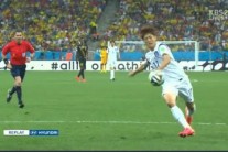 이청용 결혼, 6년 열애 끝 웨딩마치..’품절남 대열 합류’