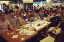 남보라 13남매, 부모님까지 15명 모인 가족사진
