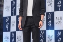 ‘해적’ 이이경 “다시 태어나면 손예진의 얼굴로 태어나고파”