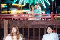 ‘괜찮아 사랑이야’ 조인성-공효진, 오키나와 촬영 스틸 컷 공개