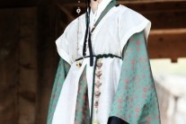 ‘야경꾼일지’ 정일우, ‘귀신 보는 왕자’로 완벽 변신