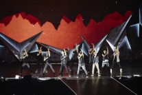 엑소(EXO), 싱가포르도 중독시키다…싱가포르 첫 단독 콘서트 ‘성료’