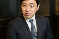 <이 사람> “음악은 낫싱을 섬싱으로 만드는 일”