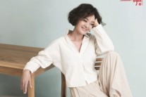 배종옥, 꾸미지 않은 수수함 속 내면의 아름다움 들여다 본 화보 공개