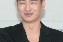 [이슈n뉴스]손호영 측 “아미와 열애설, 사실 무근…친한 선후배”