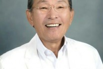 ‘장미빛 스카프’ 윤항기, 데뷔 55주년 쇼케이스 개최