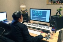 빅스 라비 근황 공개..’신곡 작업 중?’ 뒷 모습도 카리스마