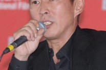 도제 니우 감독 “‘군중낙원, BIFF 개막작 선정..스태프들에겐 상”