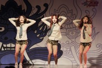 스칼렛 할리데이비슨 축제 공연 ‘오빠 달려요~엉덩일 흔들어봐’
