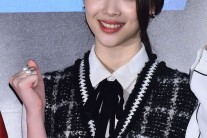 ‘패션왕’ 설리, 석달 만 공식석상 “못생겨 보이려 밤마다 라면 먹고…”